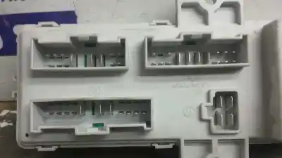 Second-hand car spare part fuse box unit for kia sorento 2.5 crdi active oem iam references 911713e920  