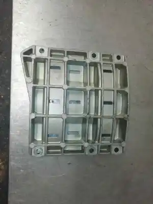 Second-hand car spare part engine support for ssangyong rodius xdi premium oem iam references a6710110115  