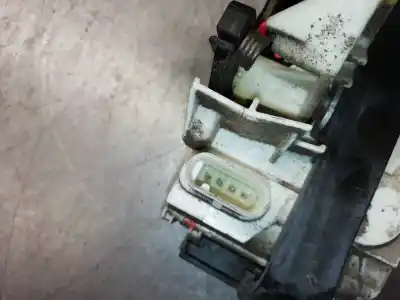 Second-hand car spare part front right door lock for dodge caliber 2.0 16v oem iam references   