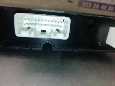 Second-hand car spare part hazard warning lights for kia cee´d concept oem iam references 937001h000  