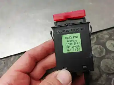 Second-hand car spare part hazard warning lights for audi a3 (8l) 1.8 20v turbo oem iam references 8l0941509g  