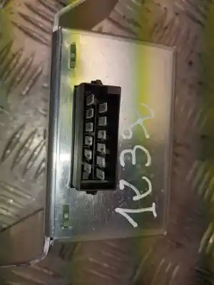 Second-hand car spare part electronic module for audi a2 (8z) 1.4 oem iam references 8z0035223  