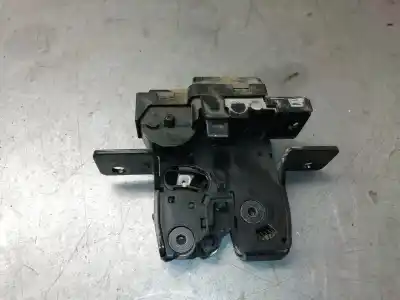 Second-hand car spare part trunk lock for renault clio iii dynamique oem iam references 8200947699  