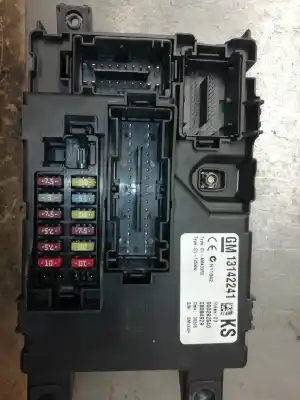 Second-hand car spare part fuse box unit for opel corsa d ´´111 years´´ oem iam references 13142241  