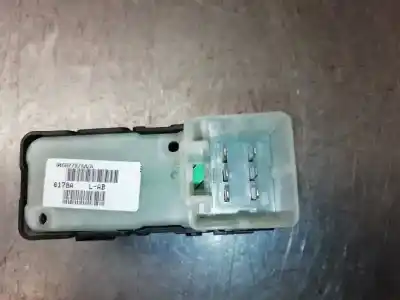 Peça sobressalente para automóvel em segunda mão botão / interruptor elevador vidro traseiro direito por chrysler 300 c 3.0 crd referências oem iam 04602787aa  
