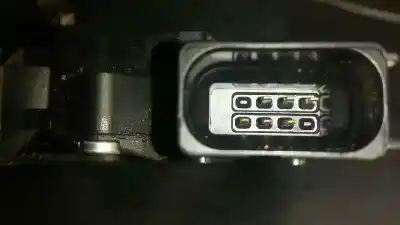 Second-hand car spare part front right door lock for opel corsa d catch me oem iam references 13258274  2709092324
