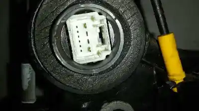 Second-hand car spare part front right door lock for toyota corolla (e12) 2.0 d-4d linea luna berlina oem iam references   