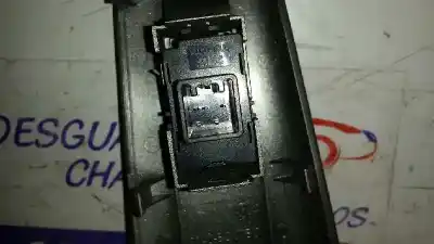 Second-hand car spare part right front power window switch for toyota corolla (e12) 2.0 d-4d linea luna berlina oem iam references 848010234b  