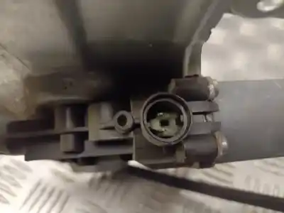 Second-hand car spare part driver left window regulator for renault clio iii authentique oem iam references   