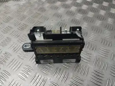 Pièce détachée automobile d'occasion boîtes à fusibles pour renault megane iv berlina 5p experience références oem iam 241143738r  