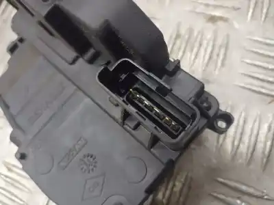 Peça sobressalente para automóvel em segunda mão fechadura da porta dianteira direita por renault master bus l3h2 3.8t referências oem iam 805020009r  