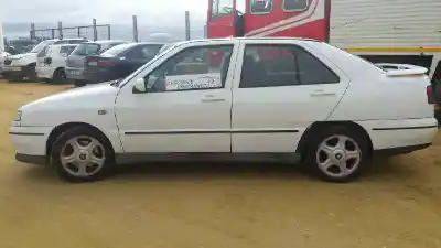 Recambio de automóvil de segunda mano de colector admision para seat toledo (1l) base referencias oem iam 25274500  