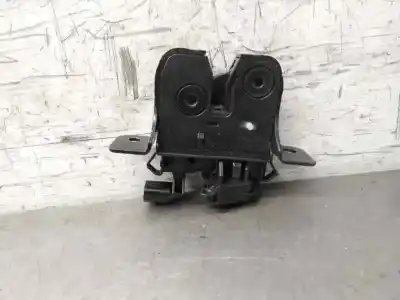 Second-hand car spare part trunk lock for dacia duster ambiance 4x2 oem iam references 905037230r  