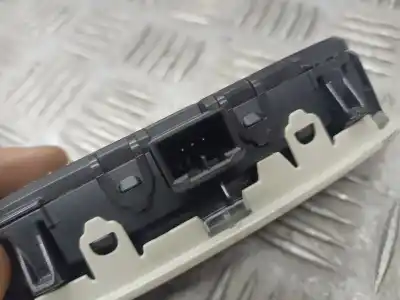 Second-hand car spare part interior light for volvo v40 basis oem iam references 31305650  