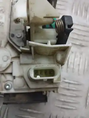 Second-hand car spare part left front door lock for jeep compass limited oem iam references p04589409  