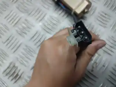 Peça sobressalente para automóvel em segunda mão fechadura do mala por bmw serie 7 (e65/e66) 740d referências oem iam 67107014872  