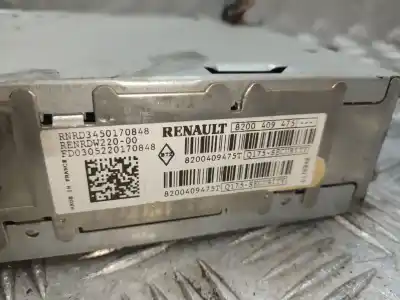 Pezzo di ricambio per auto di seconda mano impianto audio / radio cd per renault clio iii 1.2 riferimenti oem iam 8200409475  
