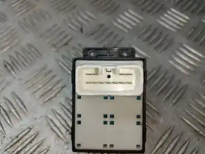 Peça sobressalente para automóvel em segunda mão botão / interruptor elevador vidro dianteiro esquerdo por hyundai i10 classic referências oem iam 202007107  