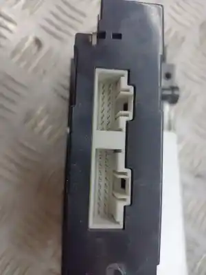 Peça sobressalente para automóvel em segunda mão comando de sofagem (chauffage / ar condicionado)  por kia sorento 2.5 crdi ex referências oem iam 972503e300  