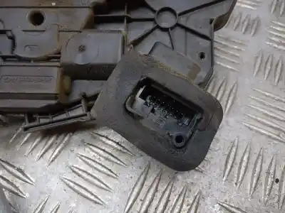 Second-hand car spare part left front door lock for skoda rapid active oem iam references 5e1837015a  