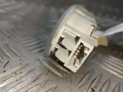 Second-hand car spare part interior light for nissan note (e11e) acenta oem iam references 8200073234  