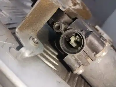 Peça sobressalente para automóvel em segunda mão elevador de vidros dianteiro direito por nissan note (e11e) acenta referências oem iam 400926b  