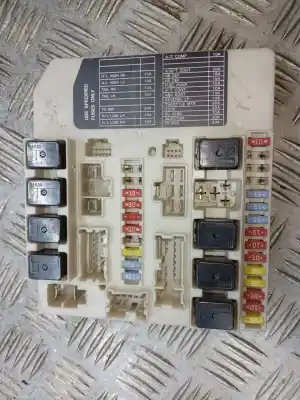 Peça sobressalente para automóvel em segunda mão caixa de fusíveis e relés por nissan note (e11e) acenta referências oem iam 284b7ax61a  