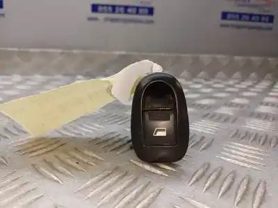 Pièce détachée automobile d'occasion COMMANDE DE LÈVE VITRE ARRIÈRE DROIT pour CITROEN C3 PLURIEL  Références OEM IAM 25943  