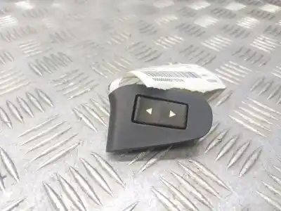 Pezzo di ricambio per auto di seconda mano Interruttore Alzacristalli Anteriore Destro per FIAT STILO MULTI WAGON (192) 1.6 16V Riferimenti OEM IAM 0735297082  