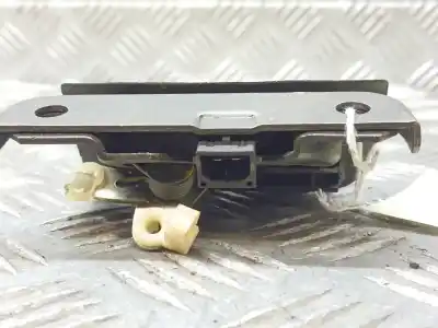 Second-hand car spare part trunk lock for audi a3 (8l) 1.9 tdi oem iam references 8l0827520c  