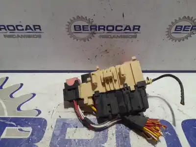 Peça sobressalente para automóvel em segunda mão caixa de fusíveis e relés por renault kangoo express 1.5 dci referências oem iam 8200451902  