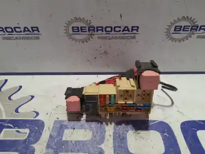 Peça sobressalente para automóvel em segunda mão caixa de fusíveis e relés por renault kangoo express 1.5 dci referências oem iam 8200451902  