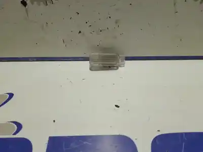 Peça sobressalente para automóvel em segunda mão luz interior por seat exeo berlina (3r2) 2.0 tdi referências oem iam 4b0947415