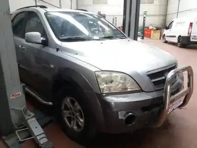 Recambio de automóvil de segunda mano de porton trasero para kia sorento 2.5 crdi active referencias oem iam 73700-3e102  