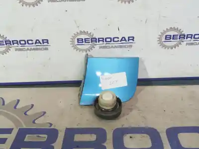 Peça sobressalente para automóvel em segunda mão TAMPA DE COMBUSTÍVEL EXTERNA por PEUGEOT 107  Referências OEM IAM 1517C9  