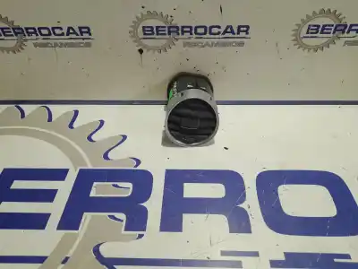 Автозапчасти б/у АЭРАЦИОННАЯ РЕШЕТКА за SEAT EXEO BERLINA (3R2)  ссылки OEM IAM 3R0820902  