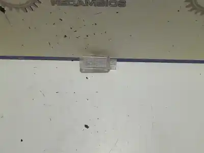 Peça sobressalente para automóvel em segunda mão luz interior por seat exeo berlina (3r2) 2.0 tdi referências oem iam 4e0947105c