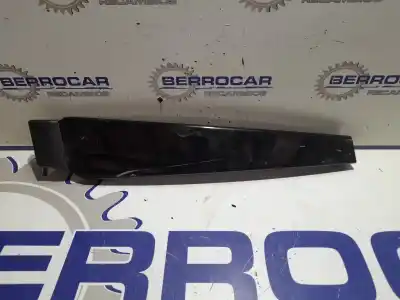 Peça sobressalente para automóvel em segunda mão moldagem por seat exeo berlina (3r2) 2.0 tdi referências oem iam 8e0853289d