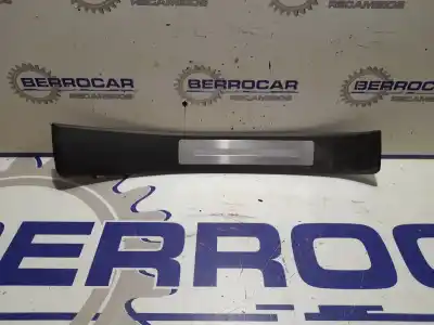 Peça sobressalente para automóvel em segunda mão moldagem por seat exeo berlina (3r2) 2.0 tdi referências oem iam 8e0853376