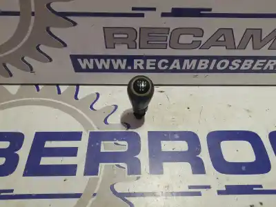 Pièce détachée automobile d'occasion POMMEAU DE LEVIER DE VITESSES pour SEAT LEON (1M1)  Références OEM IAM 1M0711113BARTX  