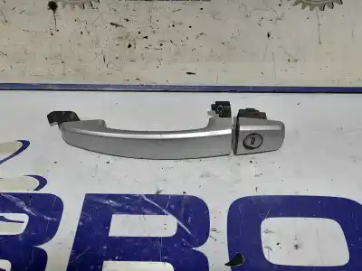 Peça sobressalente para automóvel em segunda mão puxador exterior dianteiro esquerdo por opel zafira b 1.6 16v cat referências oem iam 5138195