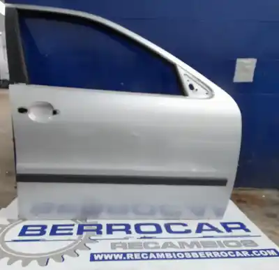 Recambio de automóvil de segunda mano de PUERTA DELANTERA DERECHA para SEAT LEON (1M1)  referencias OEM IAM 1M0831056M  