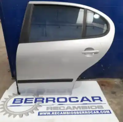 Recambio de automóvil de segunda mano de PUERTA TRASERA IZQUIERDA para SEAT LEON (1M1)  referencias OEM IAM 1M0833055N  