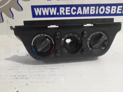 Автозапчастина б/у контроль опалення / кондиціонації для suzuki swift berlina (mz) 1.3 16v cat посилання на oem iam 3951062j40