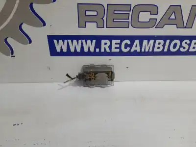 Автозапчастина б/у внутрішне світло для opel corsa d 1.3 16v cdti посилання на oem iam 13126729  