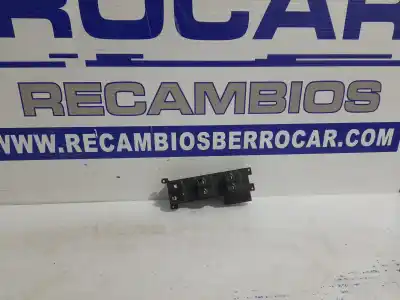 Peça sobressalente para automóvel em segunda mão BOTÃO / INTERRUPTOR ELEVADOR VIDRO DIANTEIRO ESQUERDO por HYUNDAI I30 FD DESDE 05/2007  Referências OEM IAM 935702L010  