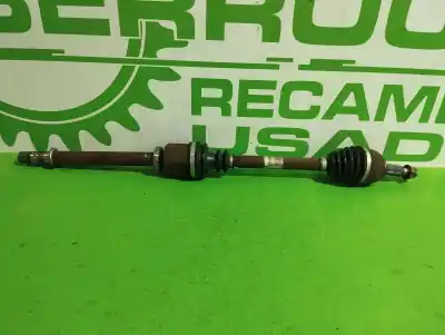 Second-hand car spare part front right transmission for renault megane ii familiar 1.9 dci diesel oem iam references 8200436366 Second-hand car spare part front right transmission for renault megane ii familiar 1.9 dci diesel oem iam references 8200436366
