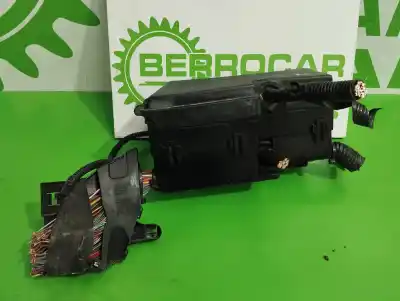 Peça sobressalente para automóvel em segunda mão caixa de fusíveis e relés por ford focus lim. (cb8) 1.6 tdci cat referências oem iam 5b0q10107