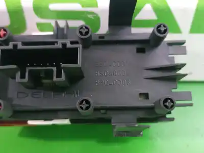 Second-hand car spare part hazard warning lights for renault megane ii familiar 1.9 dci diesel oem iam references 88040001   Second-hand car spare part hazard warning lights for renault megane ii familiar 1.9 dci diesel oem iam references 88040001