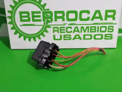 Second-hand car spare part fuse box unit for renault megane ii familiar 1.9 dci diesel oem iam references 8200222933 Second-hand car spare part fuse box unit for renault megane ii familiar 1.9 dci diesel oem iam references 8200222933